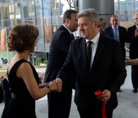 21.05.2017- Претседателот на Република Македонија, д-р Ѓорге Иванов, со сопругата г-ѓа Маја Иванова присуствуваа на отворањето на новиот објект на Македонската филхармонија.